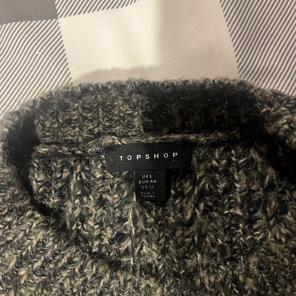 Topshop cable knit ruffle sweater, size 12 - Picture 3 of 6